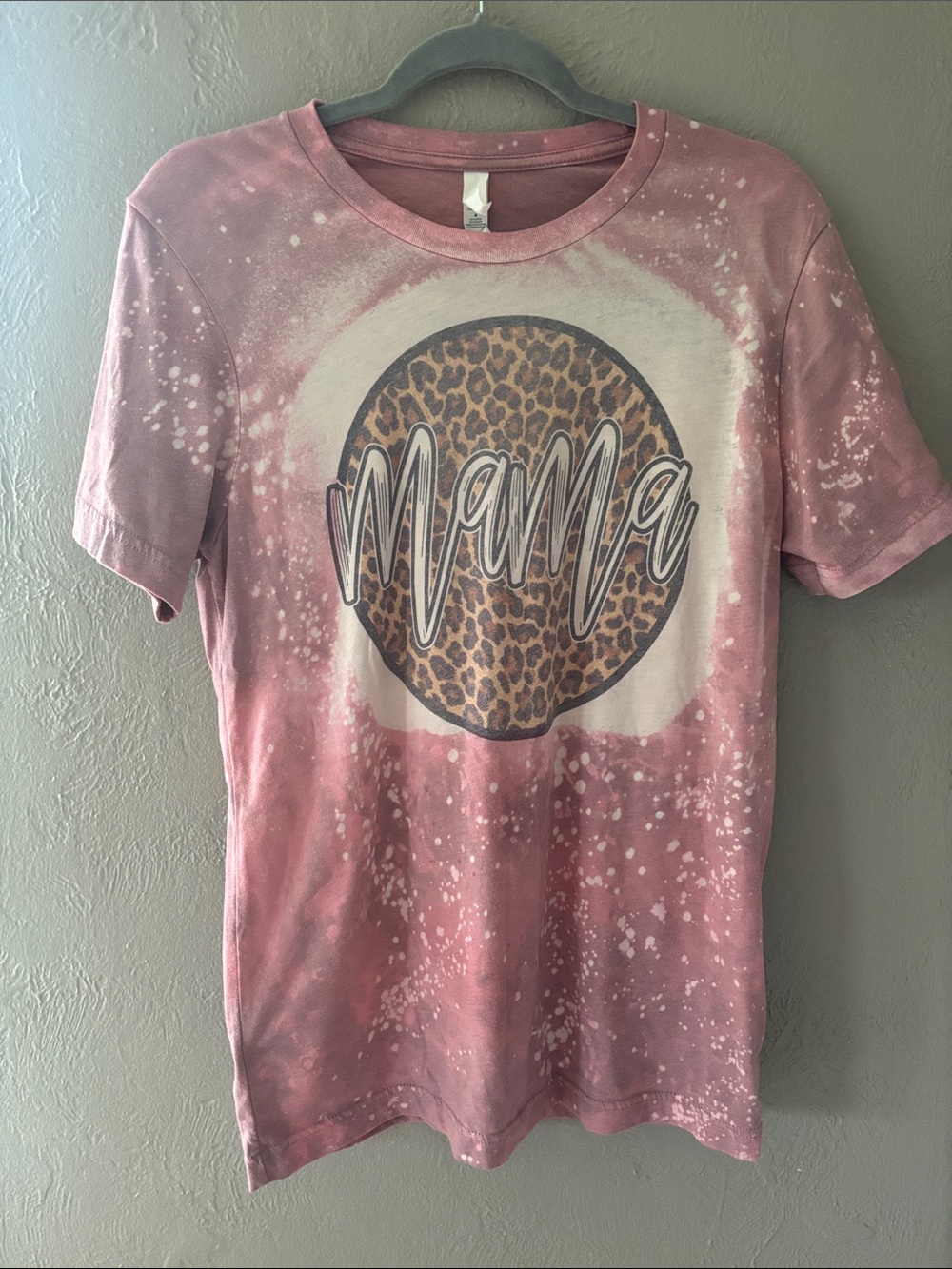 Women's Pink 'Mama' Leopard Graphic Short Sleeve Tee